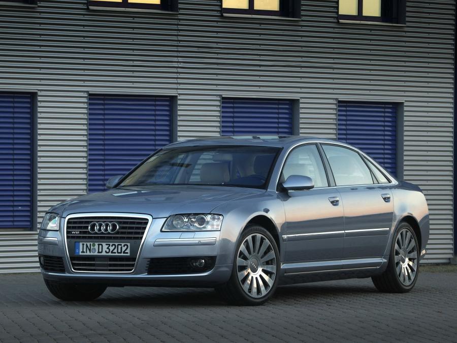  Audi A8 L 6.0 Quattro (D3) 2005 года  (фото 6 из 21)